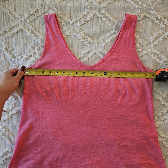 Lilly Pulitzer 100% Cotton Hot Pink Tank Top Size Medium - Picture 6 of 6